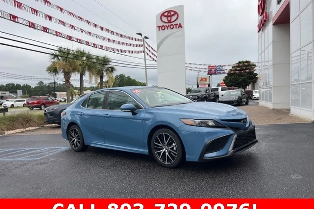2023 Toyota Camry SE photo 1