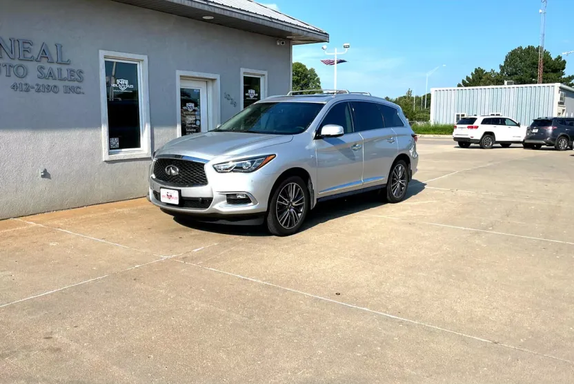 2016 Infiniti QX60 photo 1