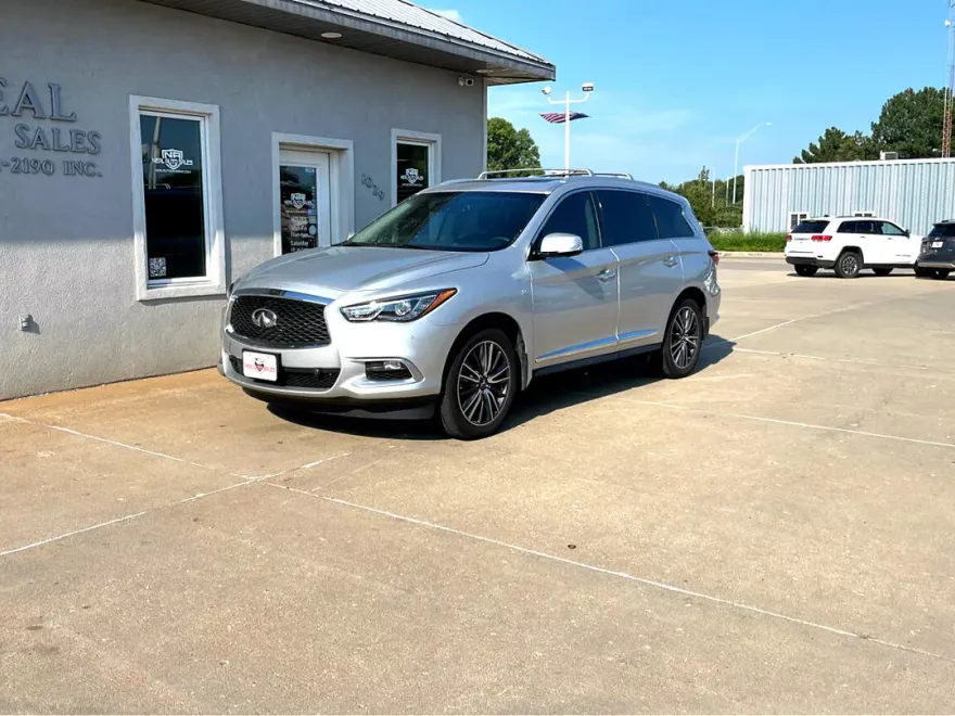 2016 Infiniti QX60 photo 1