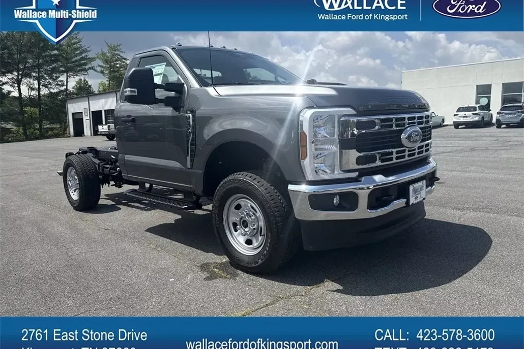 2025 Ford F-350 photo 1