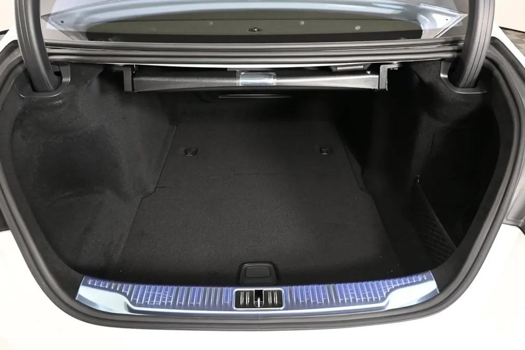 2025 Mercedes Benz S 450 580 4MATIC photo 1