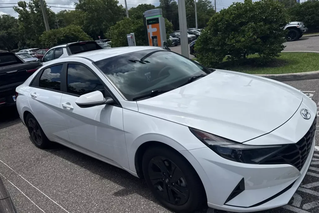 2023 Hyundai Elantra Hybrid Blue photo 1