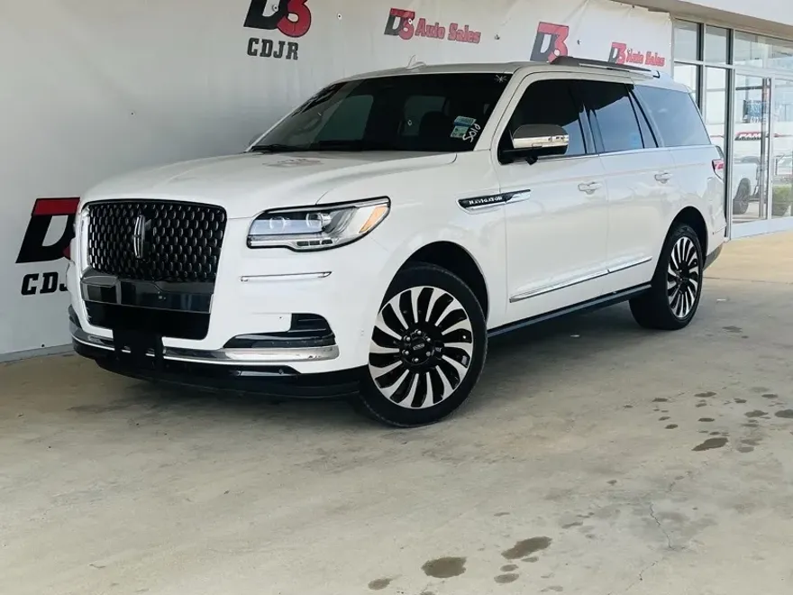 2023 Lincoln Navigator Black Label photo 1
