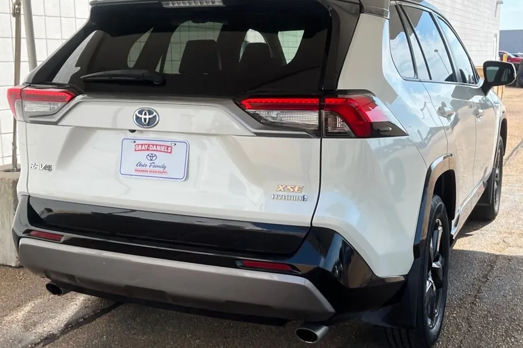 2021 Toyota RAV4 Hybrid XSE photo 1