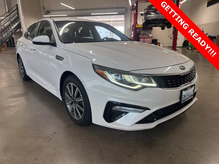 2019 Kia Optima LX photo 1