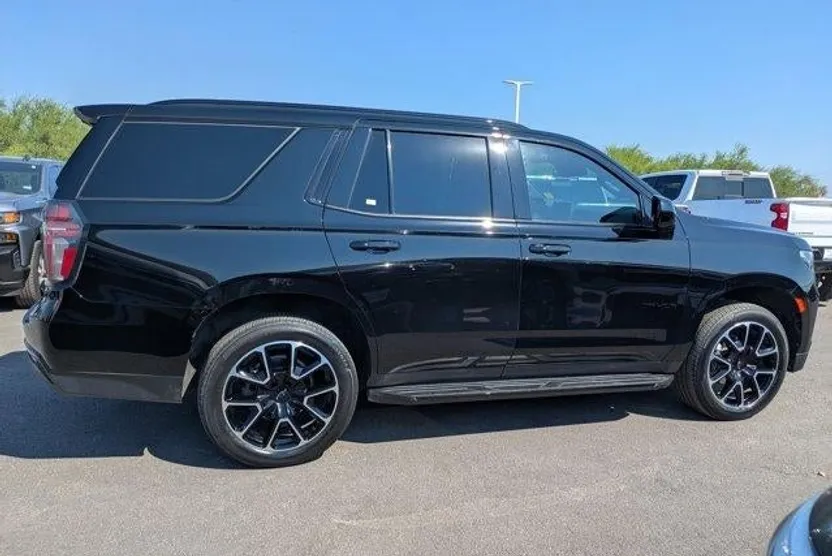 2023 Chevrolet Tahoe RST photo 1