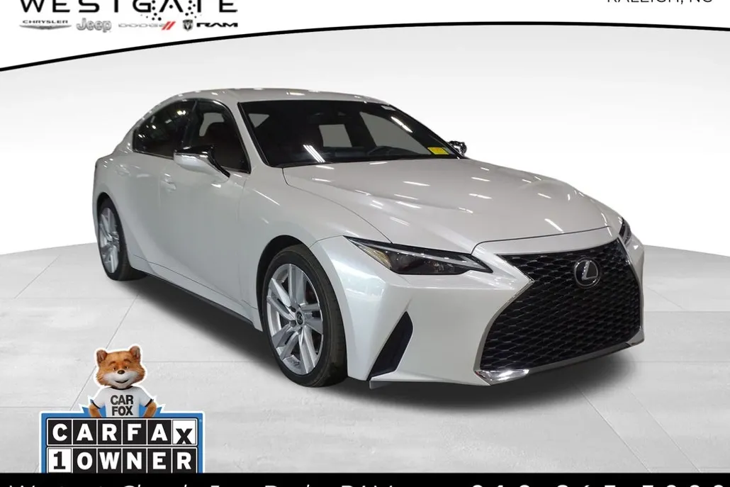 2022 Lexus IS 300 photo 1