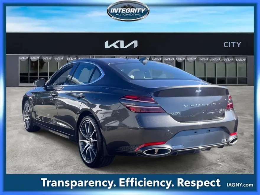 2024 Genesis G70 2.5T photo 4