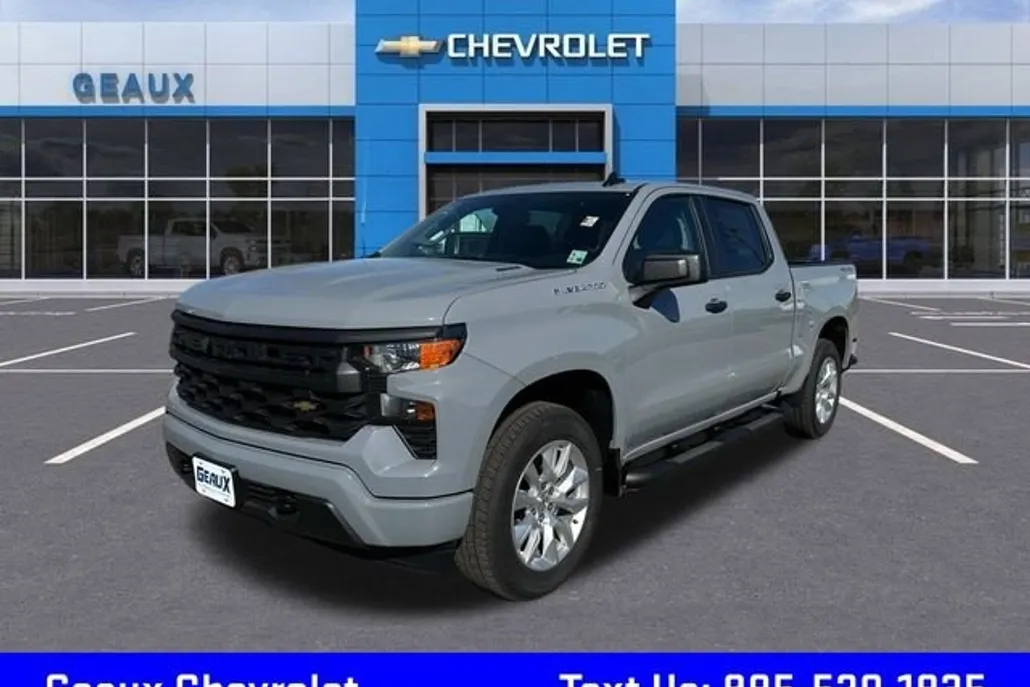 2025 Chevrolet Silverado 1500 Custom photo 1
