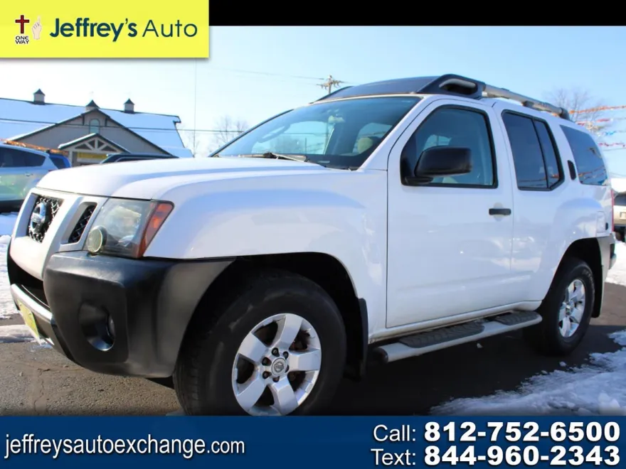 2010 Nissan Xterra S photo 1