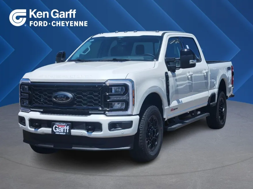 2025 Ford F-250 Lariat photo 1