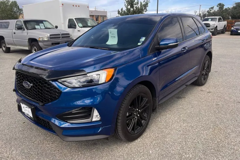 2020 Ford Edge ST photo 1
