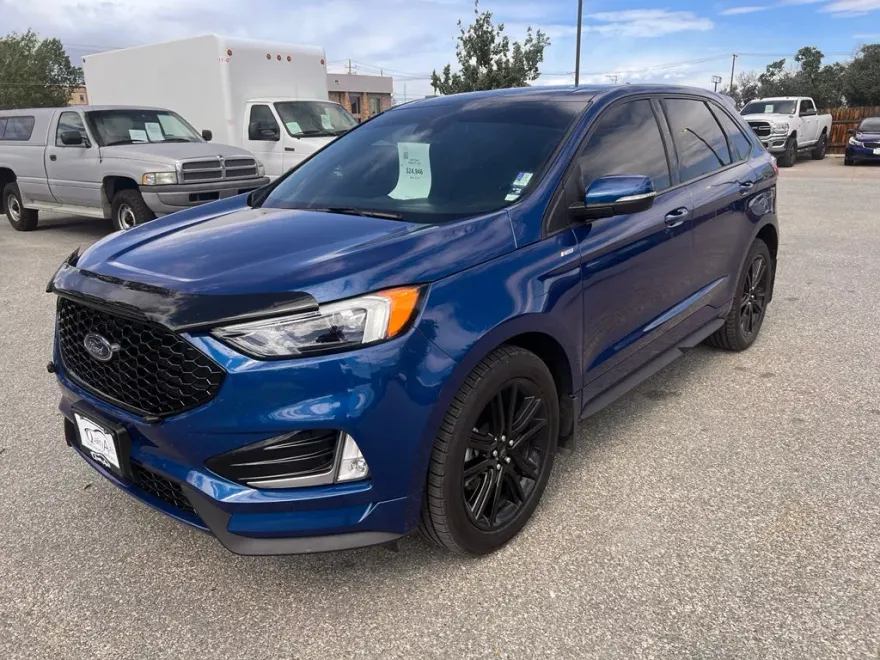 2020 Ford Edge ST photo 1