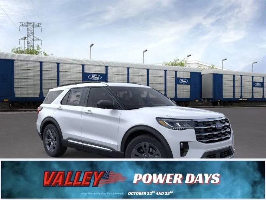 2025 Ford Explorer photo 1