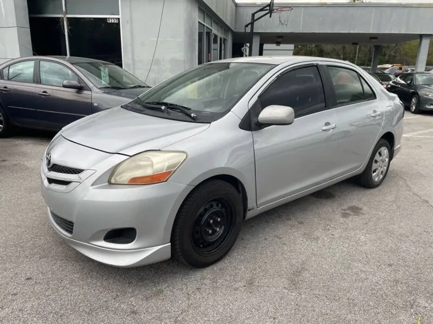 2007 Toyota Yaris Base photo 1