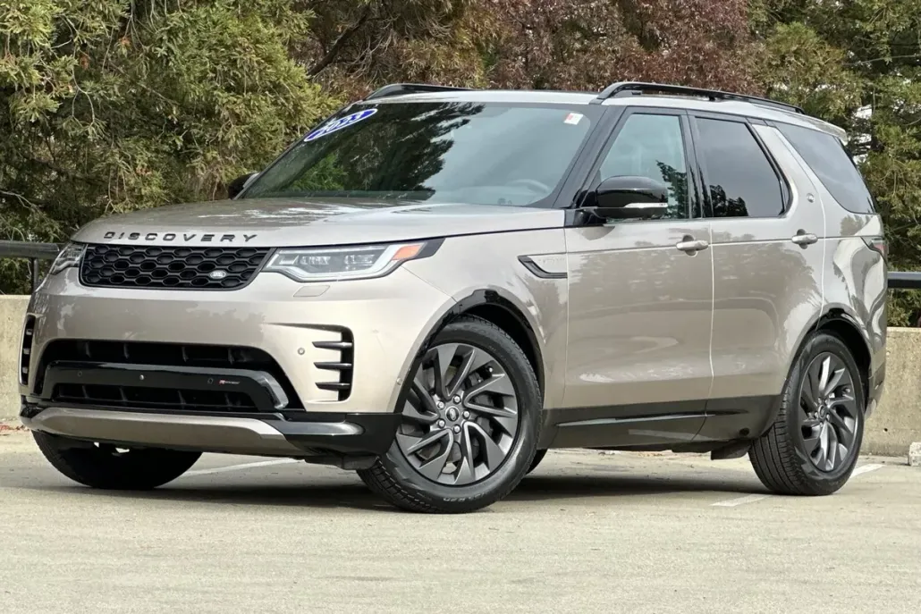 2023 Land Rover Discovery S R-Dynamic photo 1