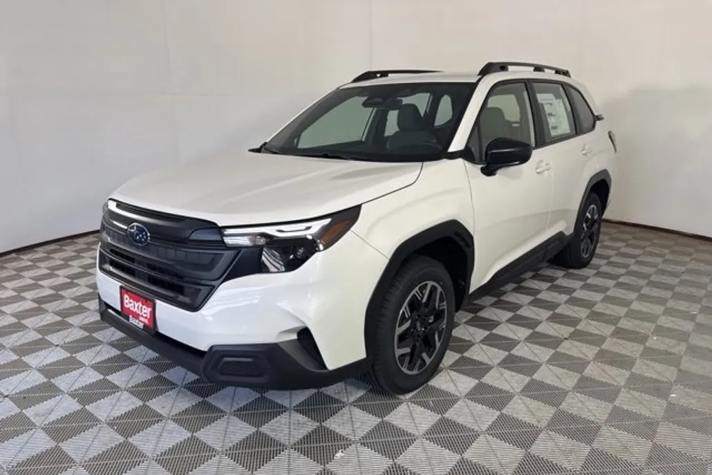2025 Subaru Forester Base photo 1