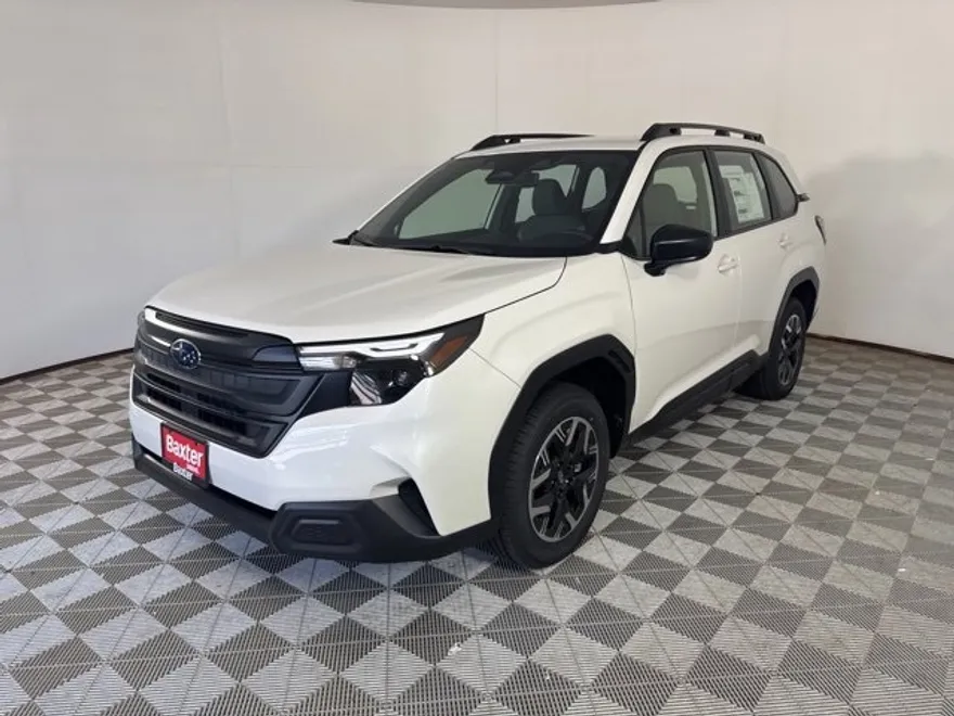 2025 Subaru Forester Base photo 1