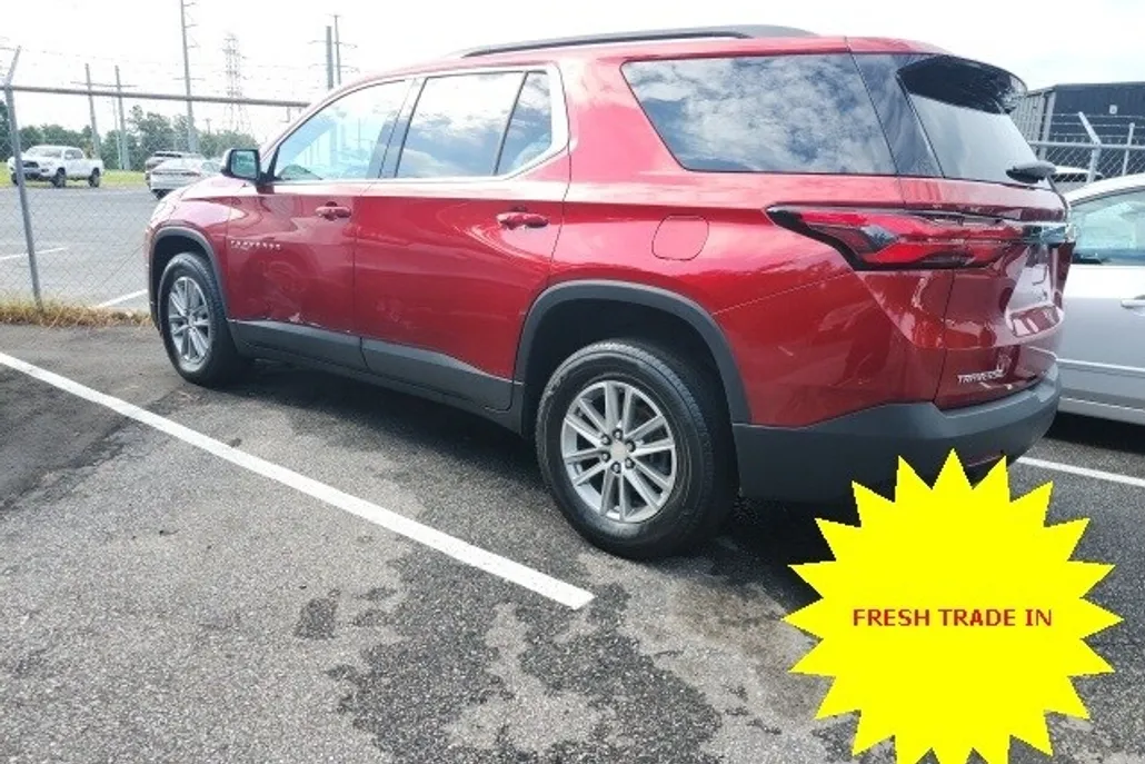 2023 Chevrolet Traverse Cloth 1LT photo 1