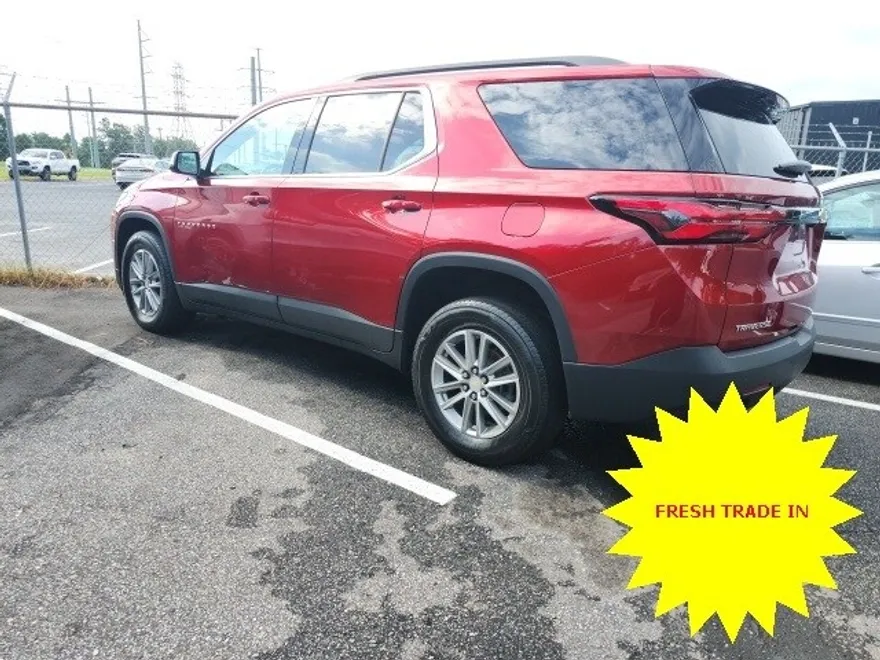 2023 Chevrolet Traverse Cloth 1LT photo 1