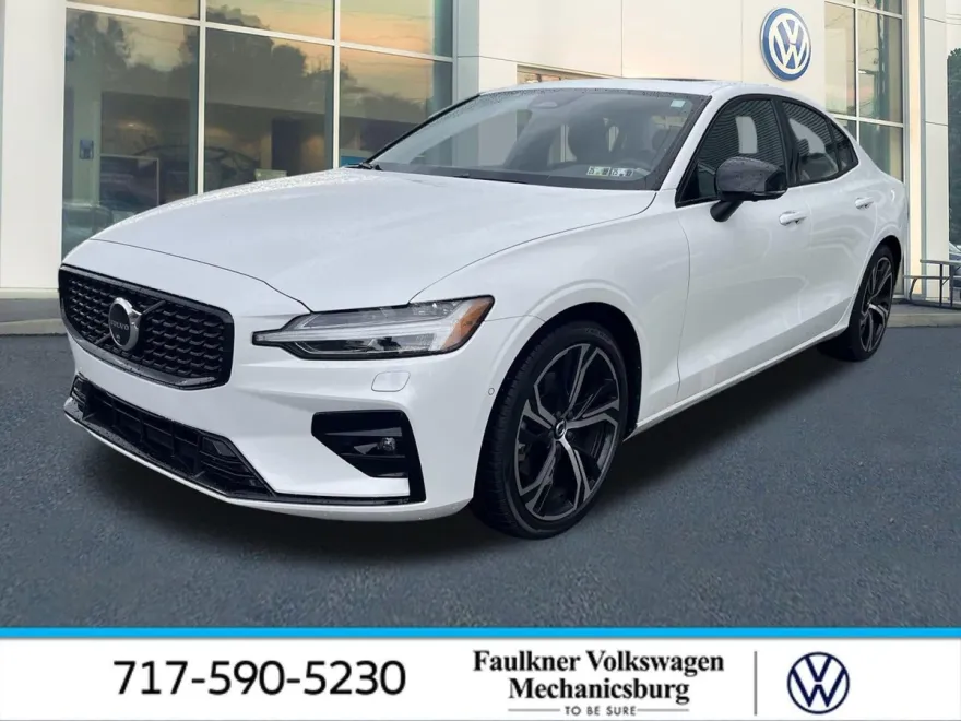 2024 Volvo S60 B5 Plus photo 1