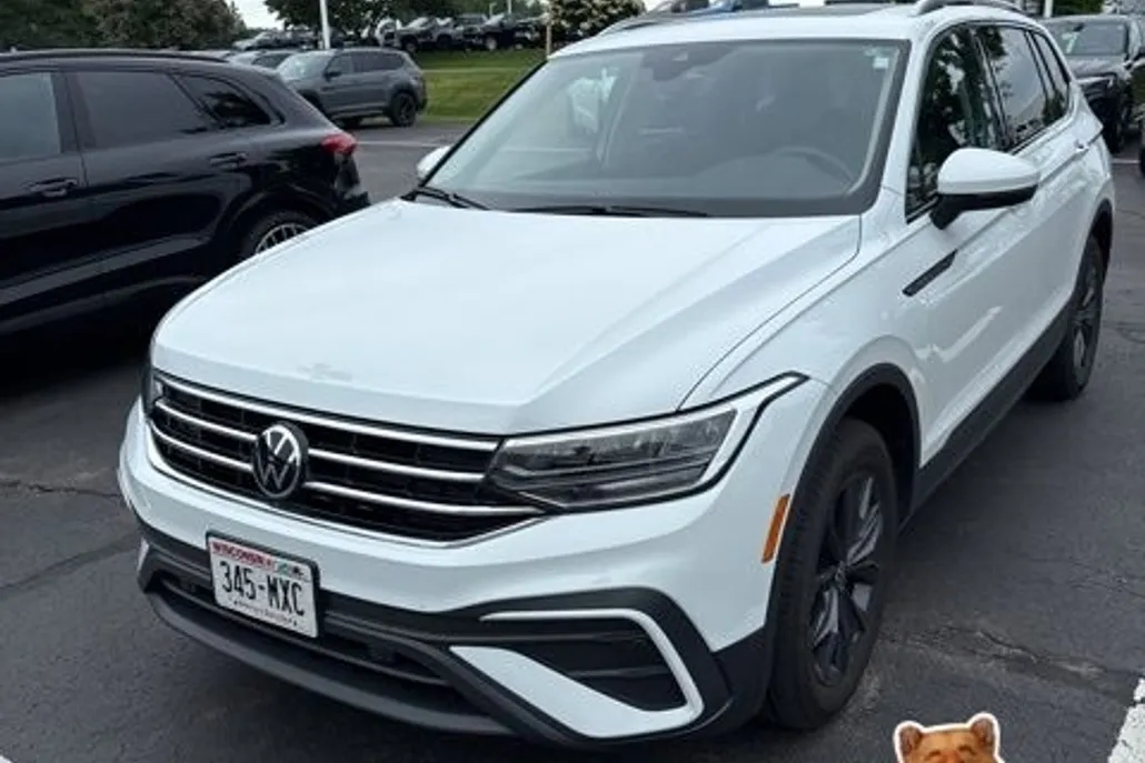 2024 Volkswagen Tiguan SE Wolfsburg Edition photo 1