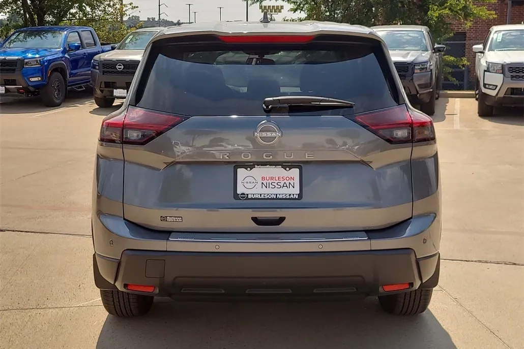 2026 Nissan Rogue SV photo 1
