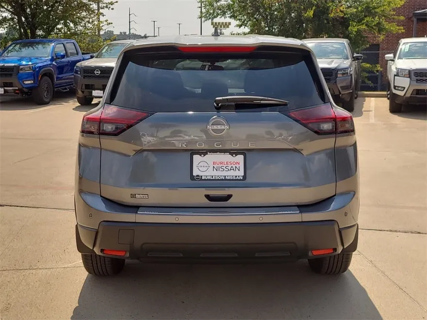 2026 Nissan Rogue SV photo 1