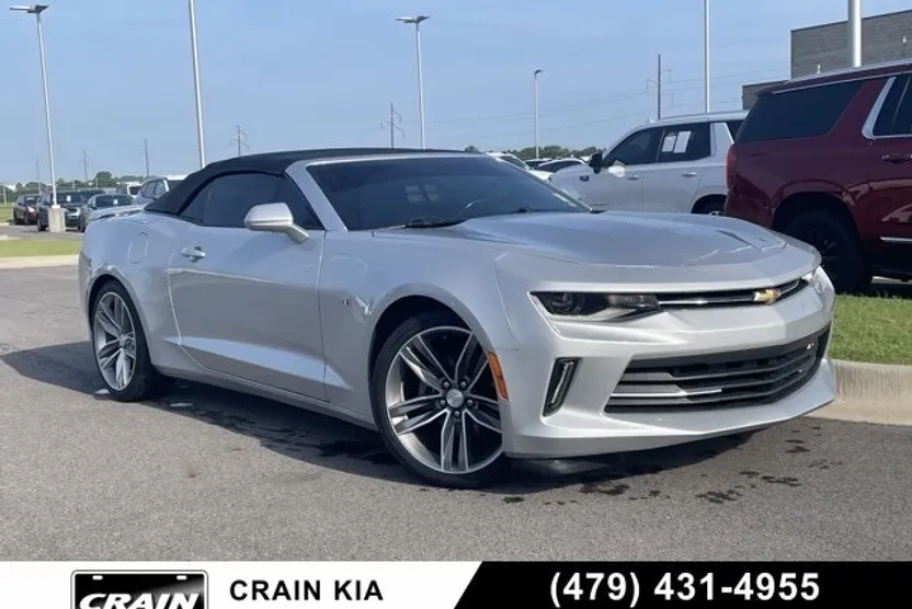 2017 Chevrolet Camaro 1LT RS photo 1