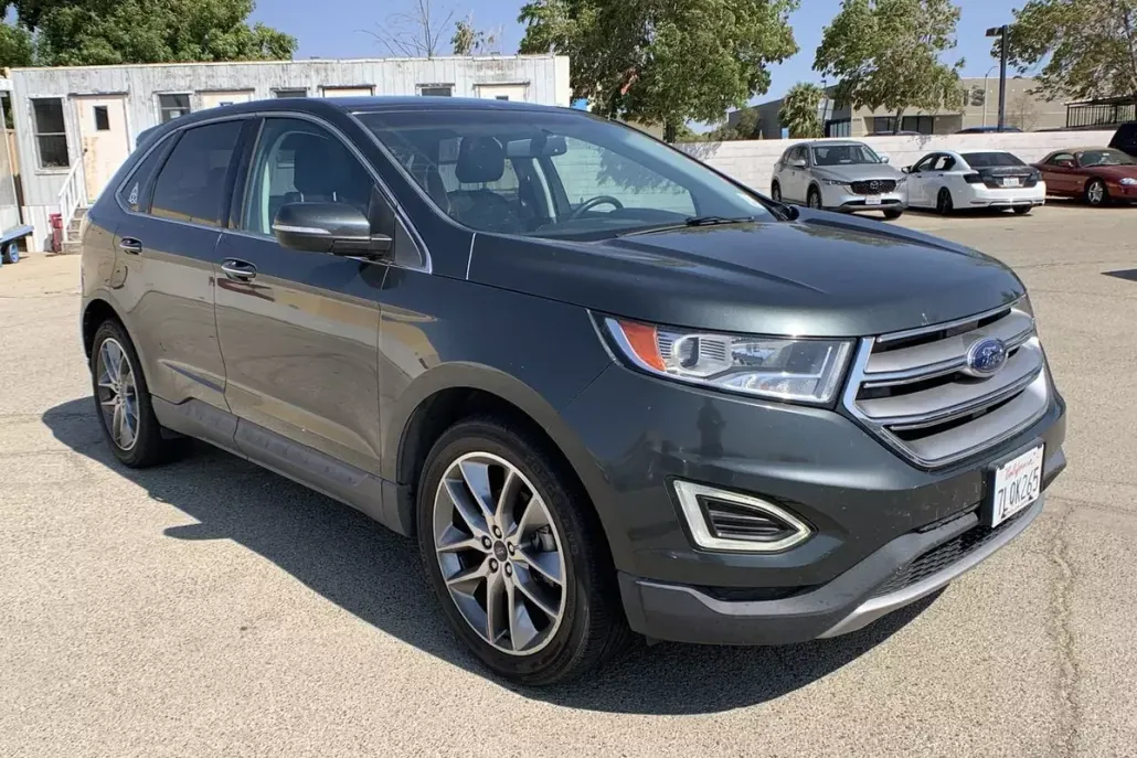2015 Ford Edge Titanium photo 1