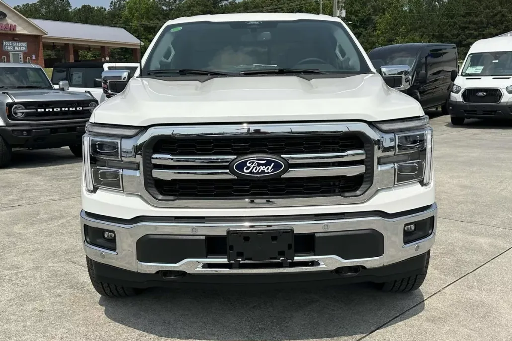 2025 Ford F-150 Lariat photo 1