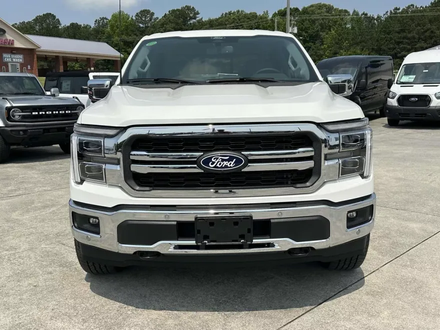 2025 Ford F-150 Lariat photo 1