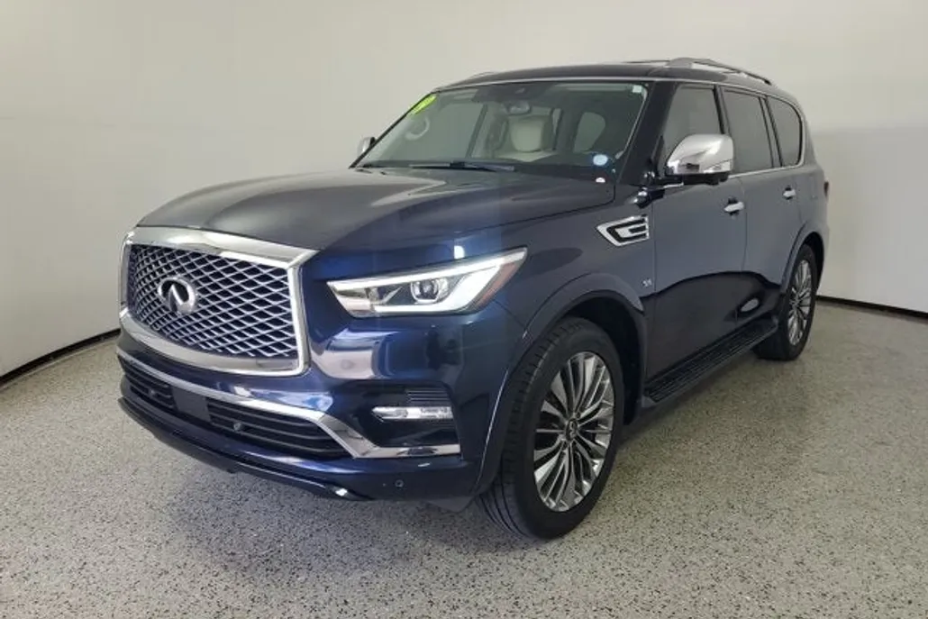 2019 Infiniti QX80 Luxe photo 1