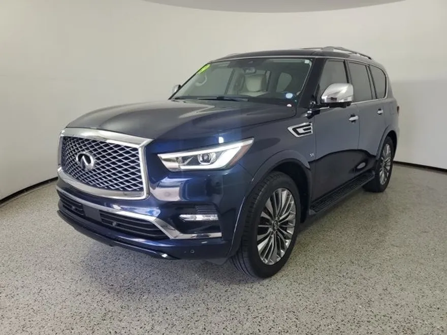 2019 Infiniti QX80 Luxe photo 1