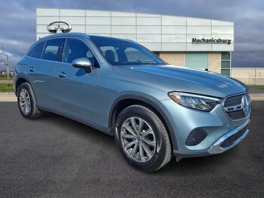 2025 Mercedes Benz GLC 300 4MATIC photo 1