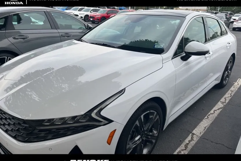 2022 Kia K5 EX photo 1