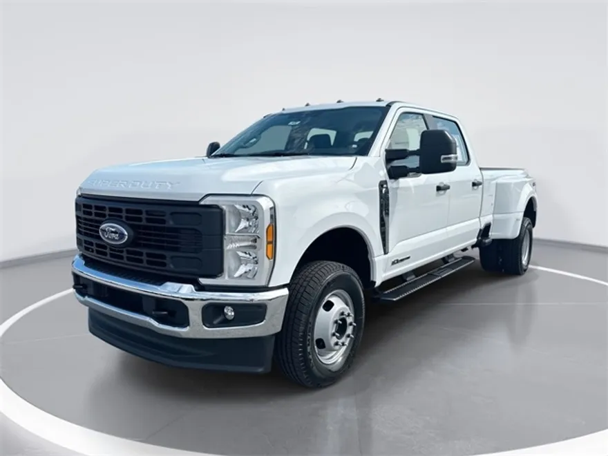 2025 Ford F-350 XL photo 1