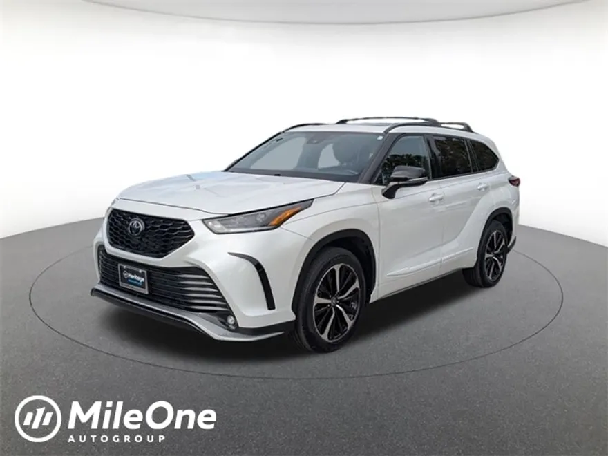 2022 Toyota Highlander XSE photo 1