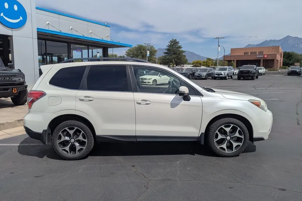 2014 Subaru Forester 2.0XT Touring photo 1
