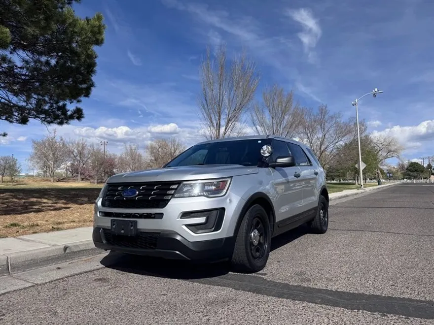 2016 Ford Explorer photo 1