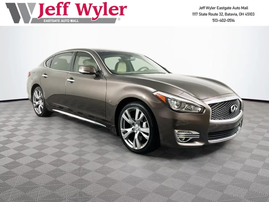 2016 Infiniti Q70L 3.7 photo 1