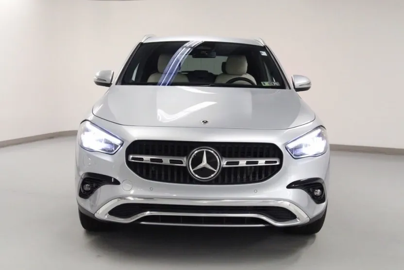 2025 Mercedes Benz GLA 250 4MATIC photo 1