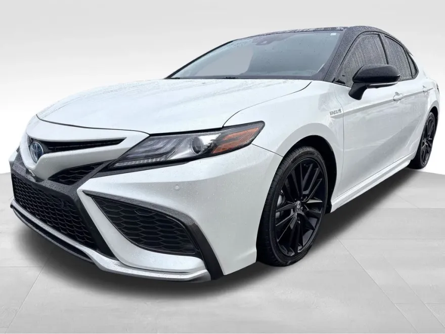 2021 Toyota Camry Hybrid XSE photo 1