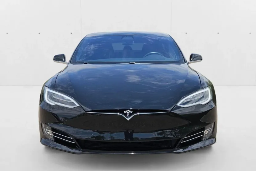 2018 Tesla Model S photo 1