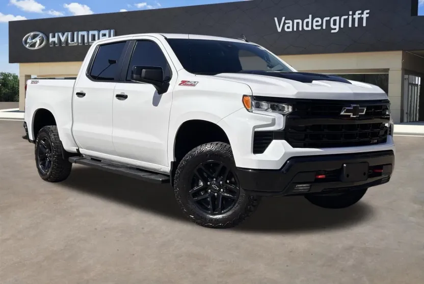 2024 Chevrolet Silverado 1500 LT Trail Boss photo 1