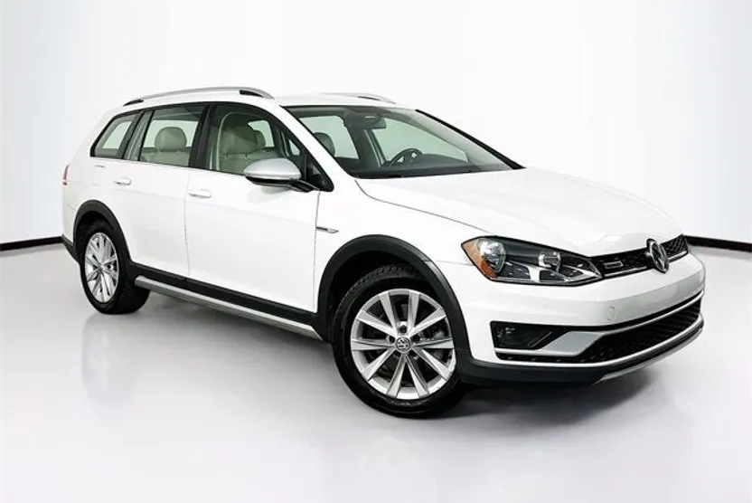 2017 Volkswagen Golf Alltrack TSI S photo 1