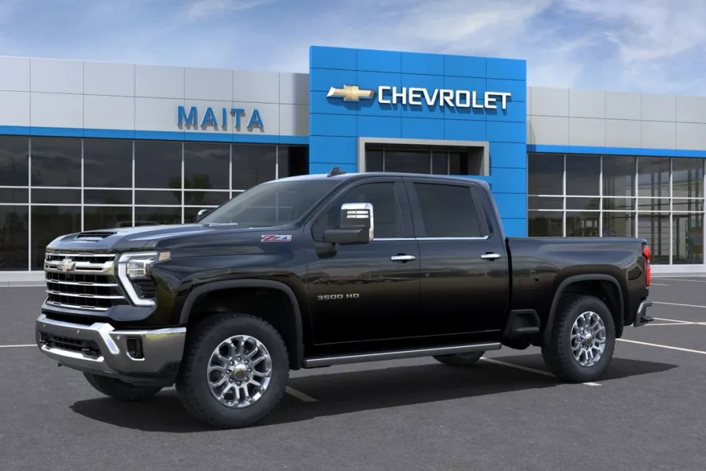2025 Chevrolet Silverado 3500HD LTZ photo 1