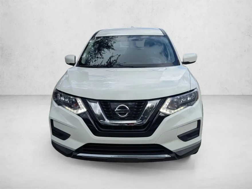 2017 Nissan Rogue S photo 1