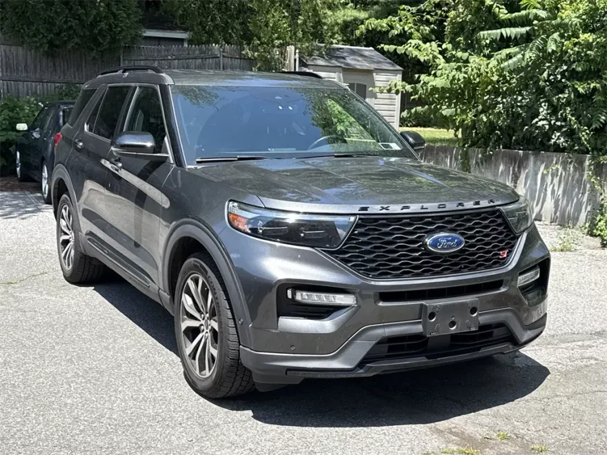 2020 Ford Explorer ST photo 1