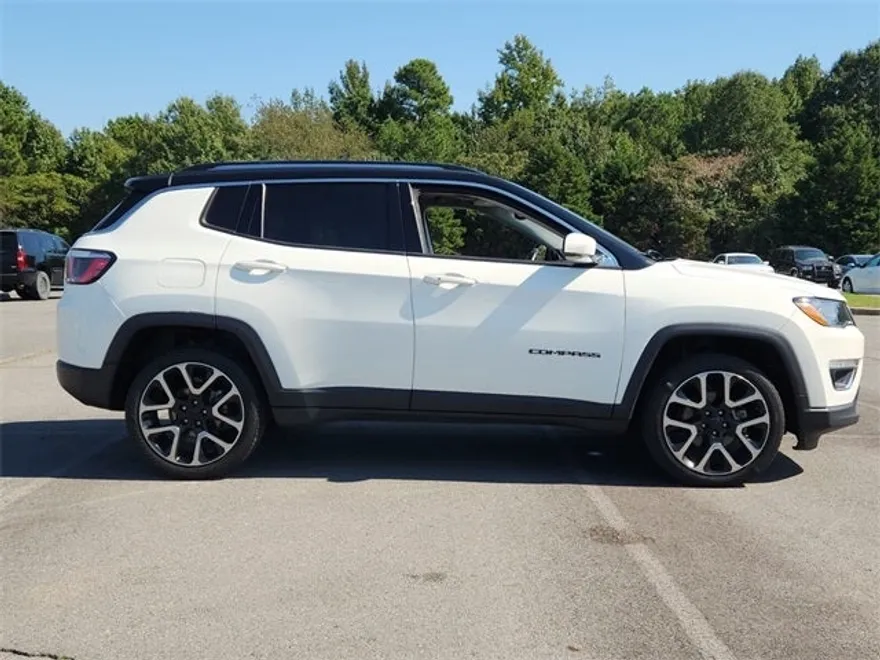 2019 Jeep Compass Limited photo 1